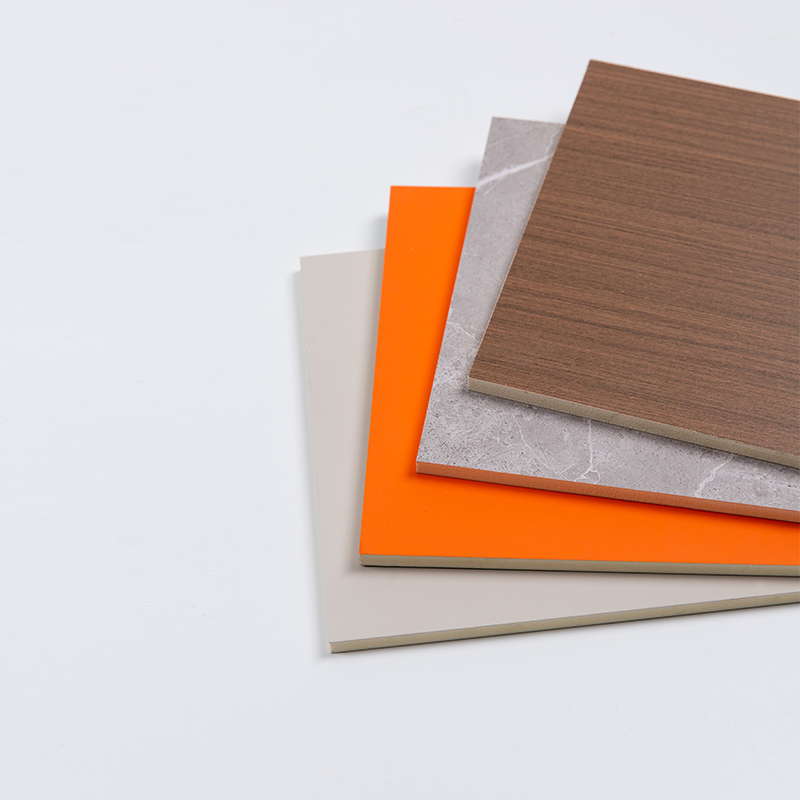 Conas Cáilíocht agus Feidhmíocht Painéil Bhalla WPC a Chinntiú