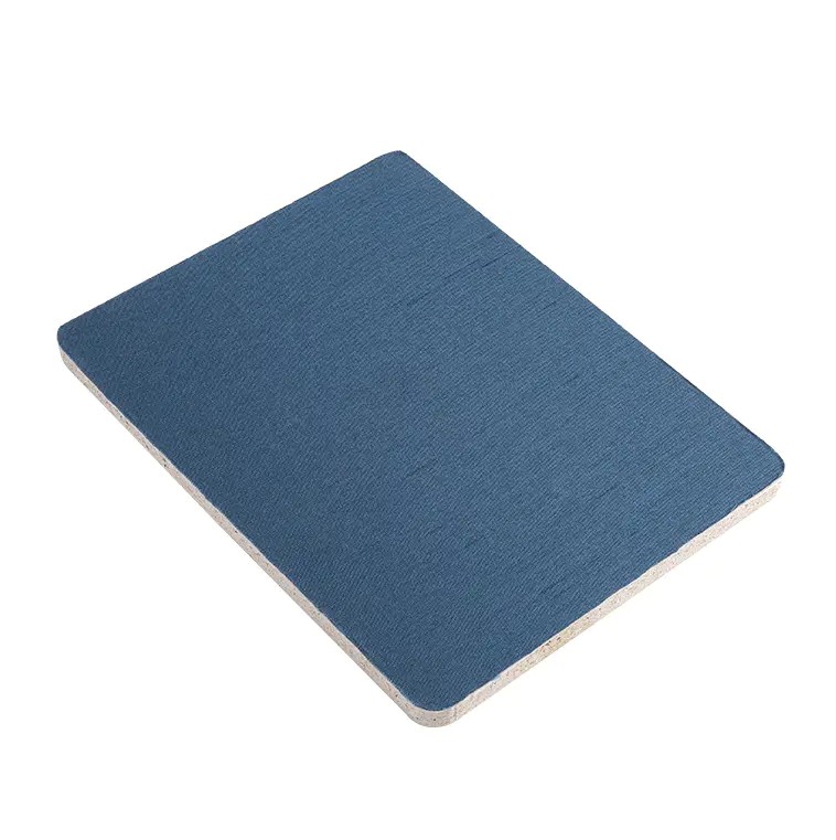 Cad iad na buntáistí a bhaineann le painéal balla WPC maidir le marthanacht i gcomparáid le hábhair bhallaí traidisiúnta?